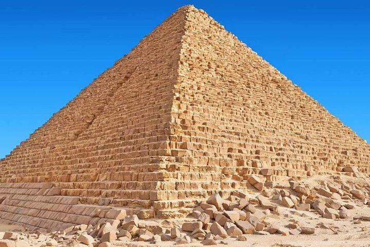 2 dagars rundtur och utforska de egyptiska museerna och pyramiderna i Giza
