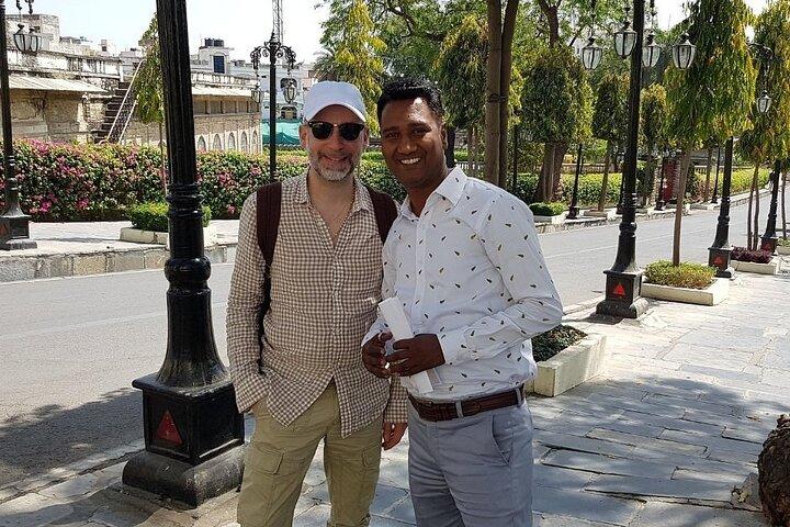 Fulddag Udaipur Sightseeing Tour med valgfri guide