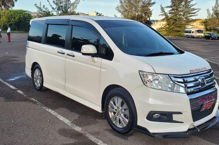 Montego Bay Airports transfers naar alle hotels/villa's in Jamaica.