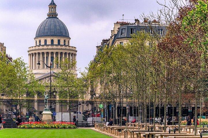 Latin Quarter and Left Bank Tour with Local Guide