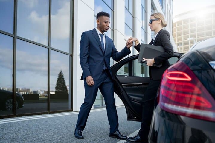 Cairo: Airport Transfer Service With Meeting And Greeting