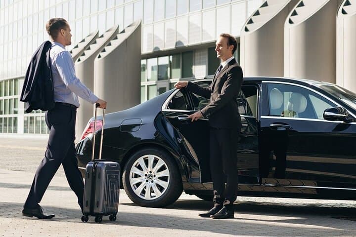 Cairo: Airport Transfer Service With Meeting And Greeting