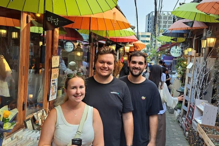 Seoul Gwangjang Market Street Food Walking and Tasting tour