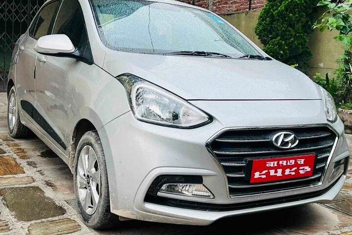 Kathmandu naar Chitwan Transfer per privé-AC-auto enkele reis