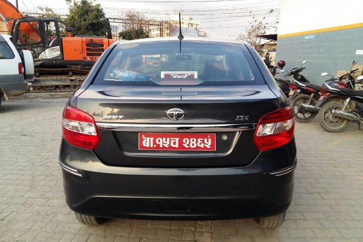 Kathmandu naar Chitwan Transfer per privé-AC-auto enkele reis