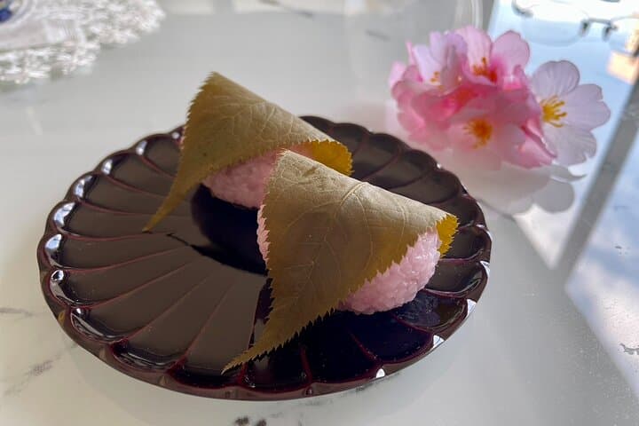 2 Hours Mochi &Nerikiri Making & Matcha Class in Bunkyo
