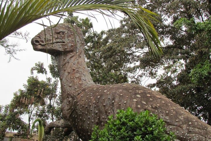 Nairobi National Museum and Snake Park Guided Day Tour