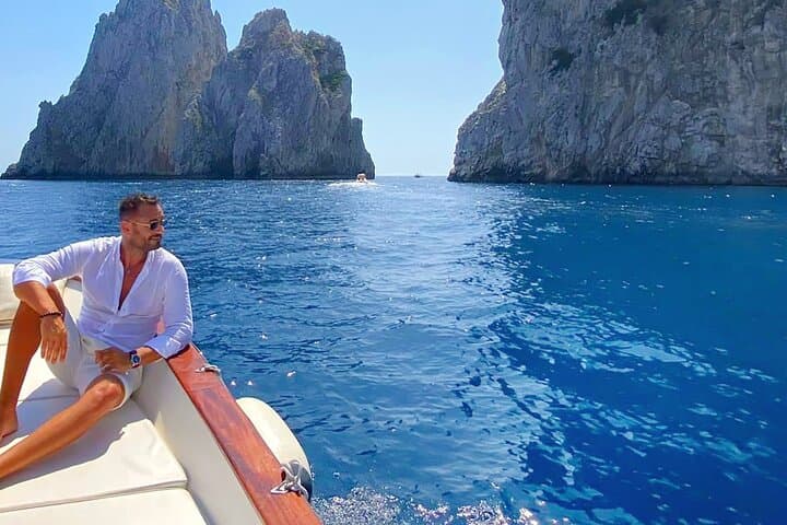 Experience 8 Hours Day Tour Departing from Naples to Capri+ Ebook