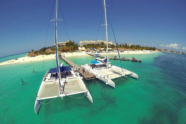 Isla Mujeres Catamaran Cruise Experience