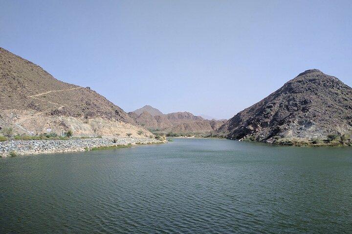 Wadi Shawka Dam mit privatem Transport