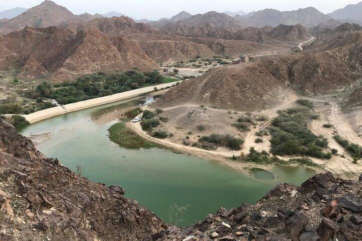 Wadi Shawka Dam mit privatem Transport