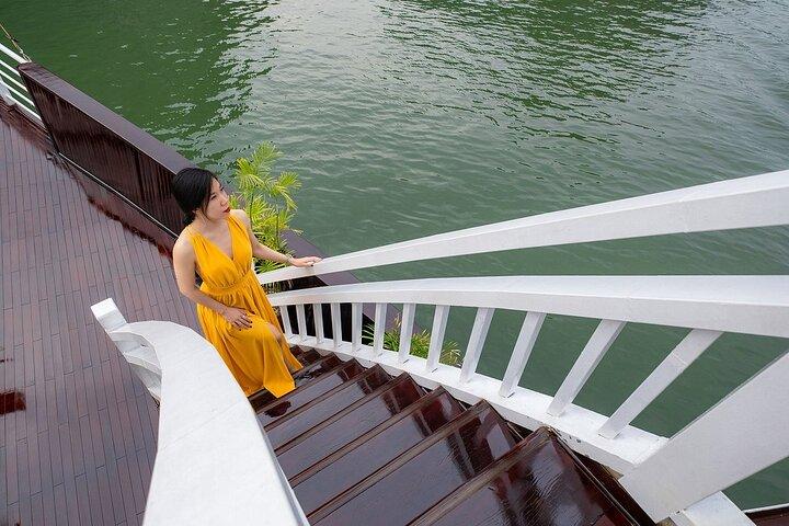 3 Tage 2 Nächte Luxus-Boutique-Kreuzfahrt in Ha Long Bay ab Hanoi