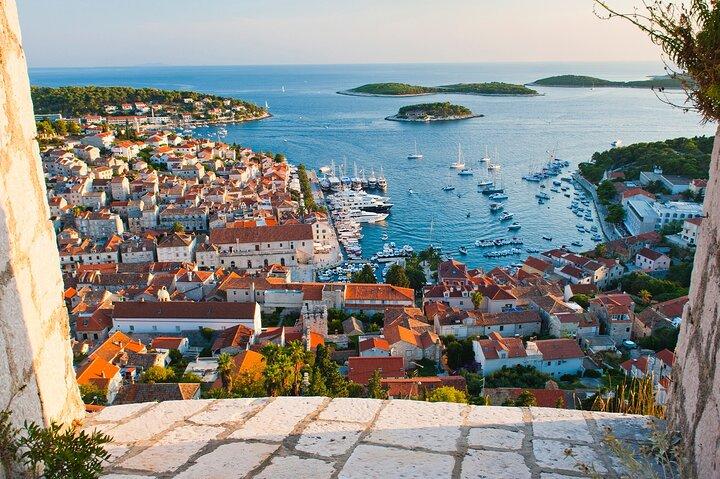 Hvar Island och Pakleni Islands Speedboat Private Tour från Split