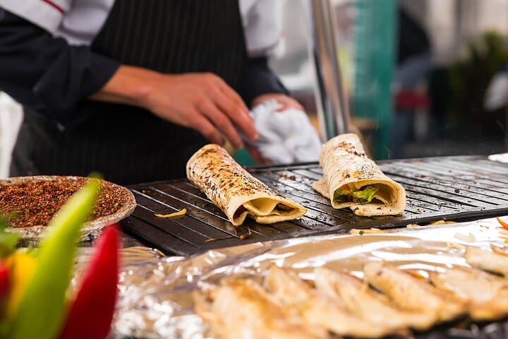 Istanbul: Evening Private Food Tour In Kadikoy
