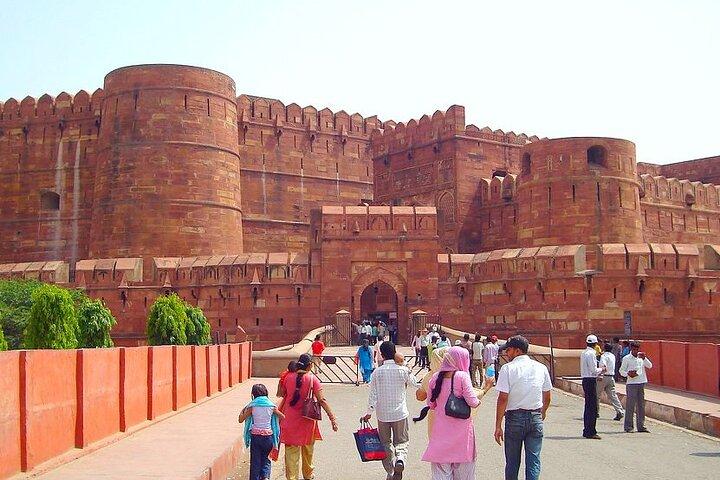 Private halbtägige geführte Tour zum Taj Mahal und Agra Fort von Agra aus