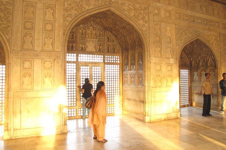 Private halbtägige geführte Tour zum Taj Mahal und Agra Fort von Agra aus