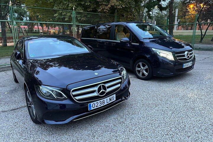 Privétransfer van de stad Madrid en de luchthaven naar Avila
