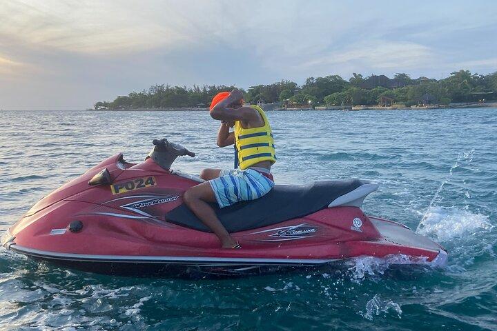 Jet Ski Parasailing e tour di Margaritaville a Montego Bay