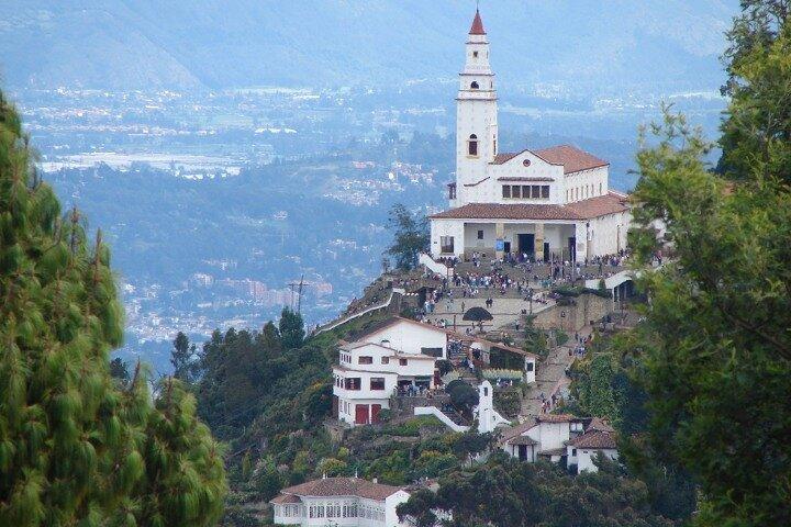 Bogotá City Tour + Monserrate från ditt hotell eller flygplats