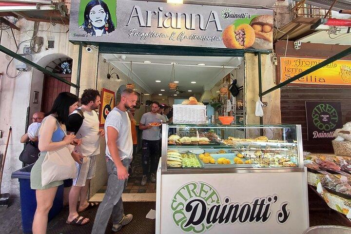 Palermo in 2 hours Main monuments and historic markets