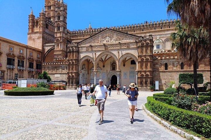 Palermo in 2 hours Main monuments and historic markets