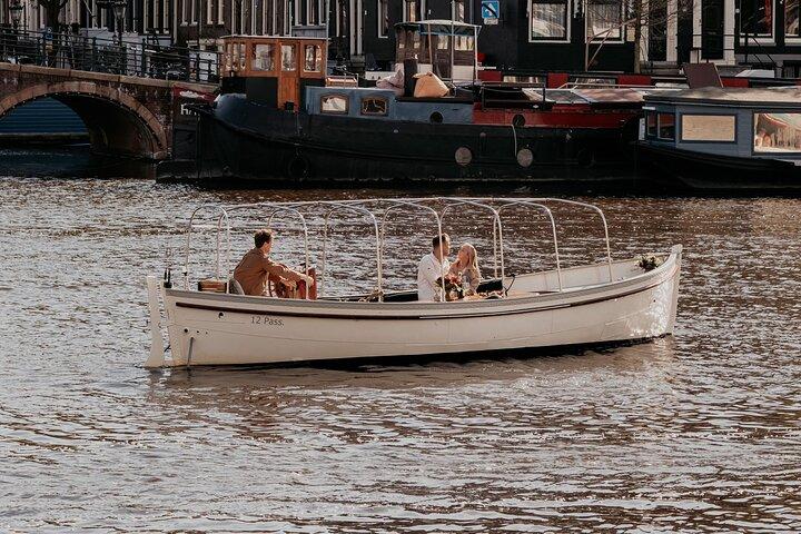 Amsterdam: Cruzeiro privado do Canal com Prosecco e lanches holandeses
