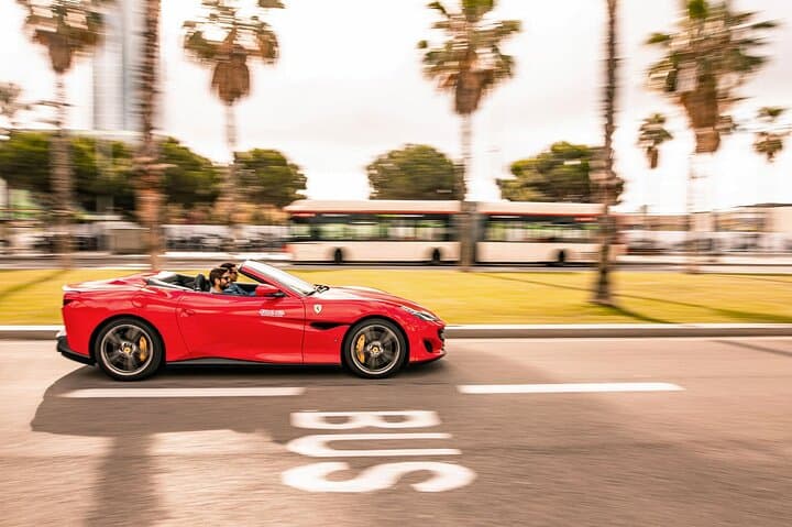 20-min Barceloneta & The Beach Supercar City Tour