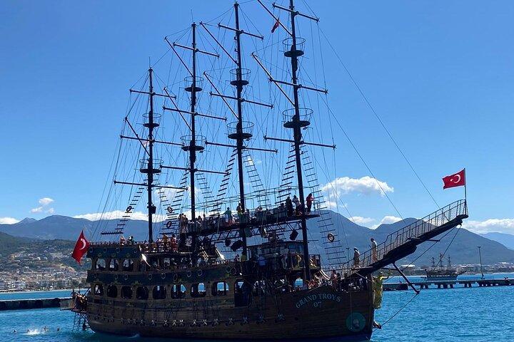 Piratbådtur med skumfest i Alanya