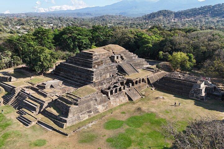 Piramidi Maya e Lago Coatepeque: tour di un giorno all-inclusive