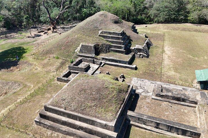 Piramidi Maya e Lago Coatepeque: tour di un giorno all-inclusive