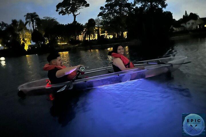 Date Night LED Glow Clear Kajak oder Paddleboard & Champagner