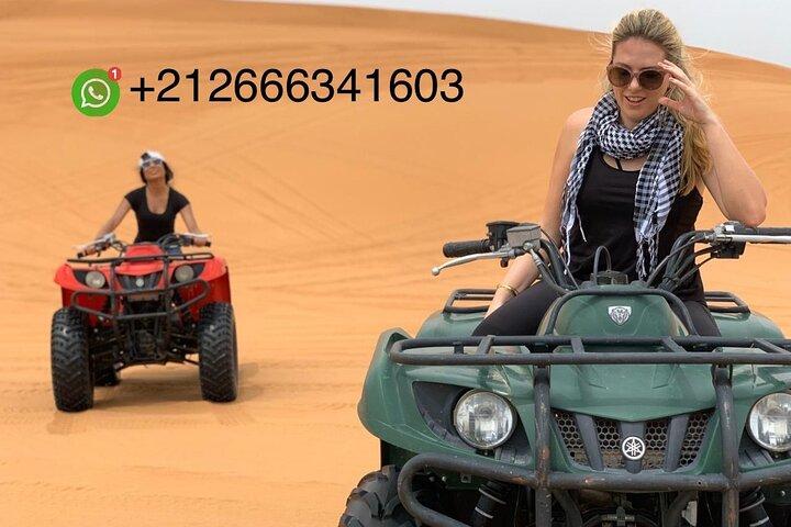 Quad Riding i sandklitter Merzouga Erg Chebbi Desert