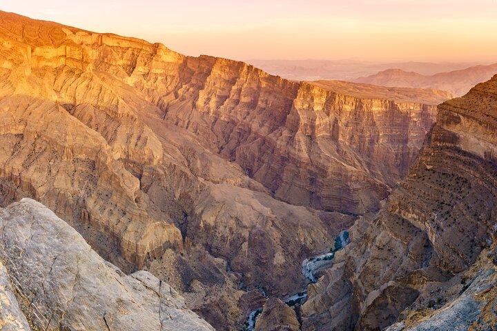 Visite privée de Mascate au Grand Canyon Nizwa