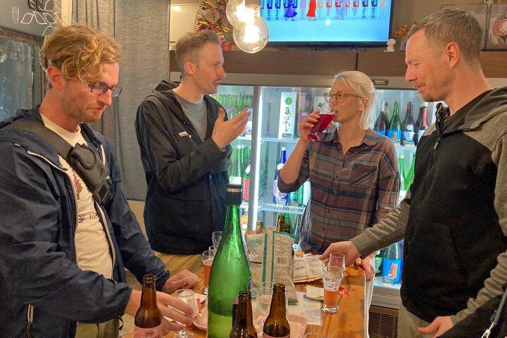 ボルダリング、日本酒、グルメ、地元の逸品広島の夜のツアー