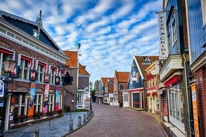 Zaanse Schans and Windmill Villages Guided Tour with Boat Ride