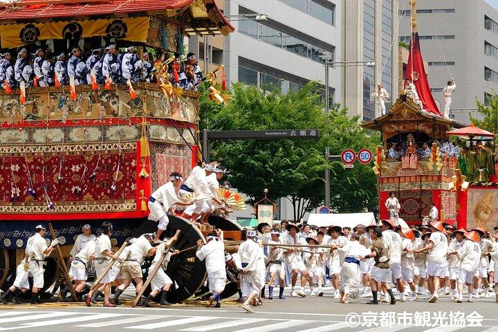 17/24 juli: Guidet tur til Kyoto Gion Festival med reserverede pladser