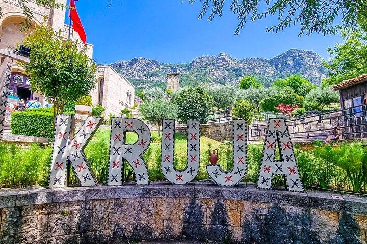 Dal Golem di Durazzo: Castello di Kruja e Vecchio Bazar Tour