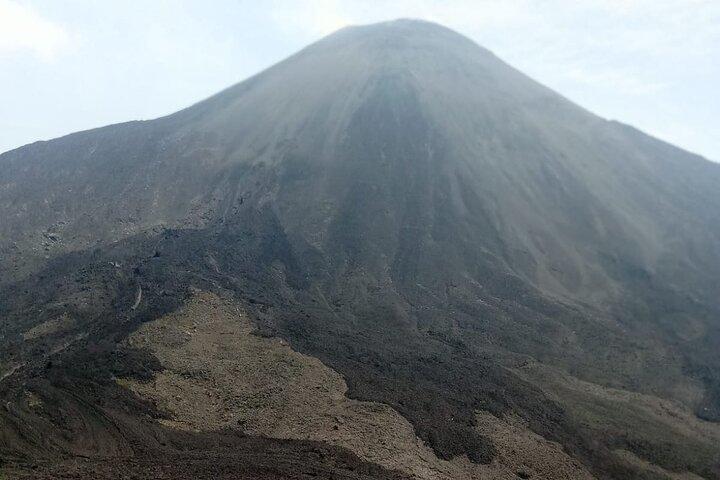 Pacaya Hike from Antigua an Adventure with Roasted Marshmallows
