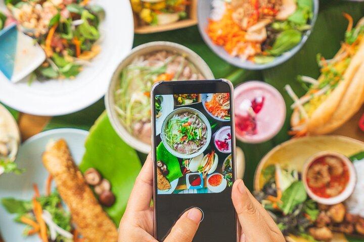 Hanoi: 7 Tasting Street Food Walking Tour og Train Street