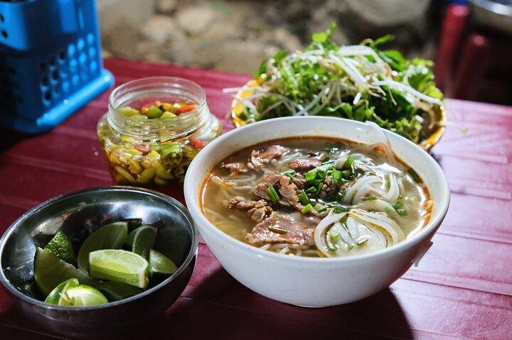 Hue Flavor Expedition A Culinary Adventure with Local Insights