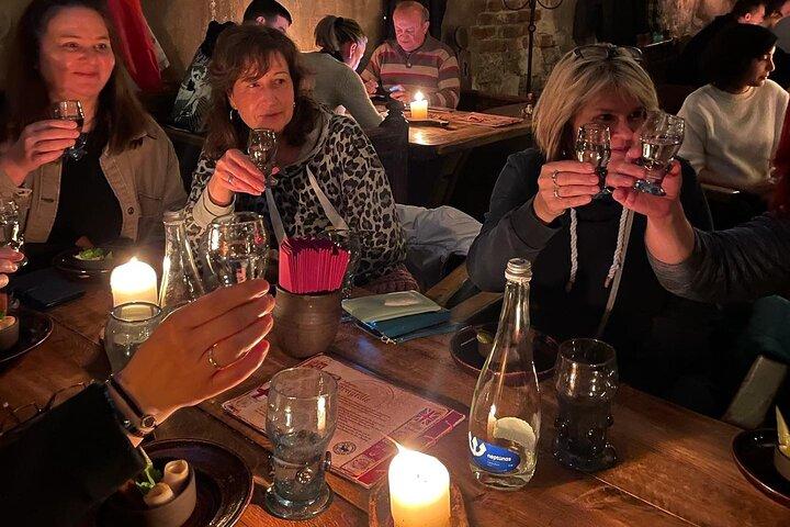 Medeltida upplevelse: Guidad sightseeing och matprovning