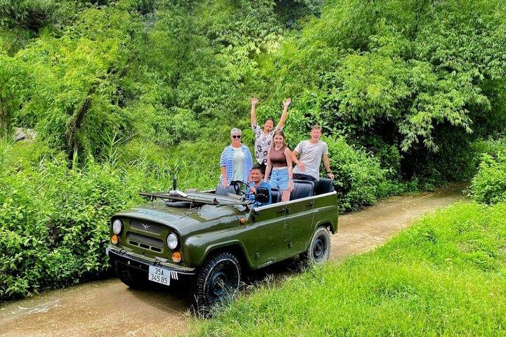 Descubra Hue e Hoi An: Jeep Adventure via Hai Van Pass (ida)