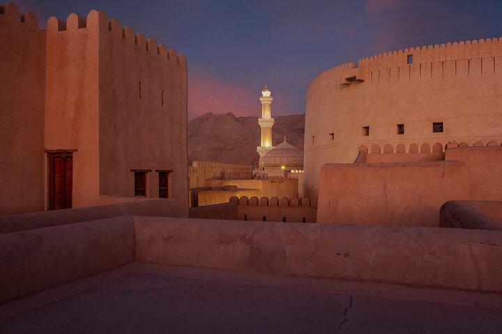 アムアージュ&ニズワ全日ツアー: Fort, Souq & Barakat Al Mouz