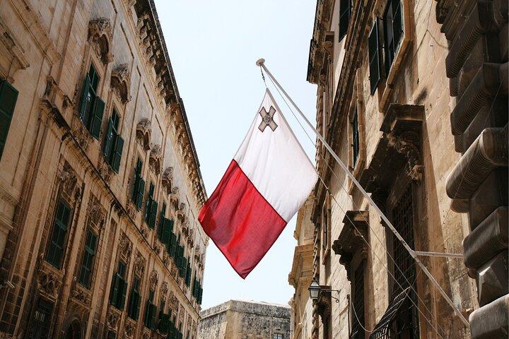 Valletta Scavenger Hunt & Highlights Self-Guided Walking Tour