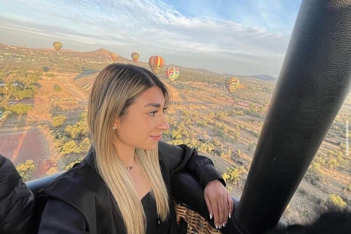 Balloon flight + CDMX pickup + Buffet Breakfast