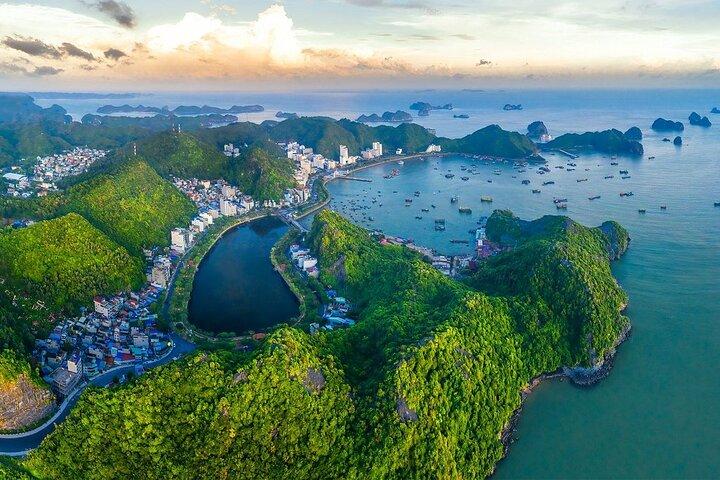 Lan Ha Bay Luxe dagtrip met waterglijbaan, jacuzzi van Cat Ba