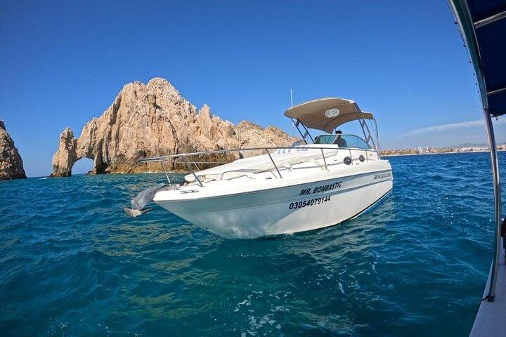 Cabo Cruzeiro de iate privado com snorkeling e natação