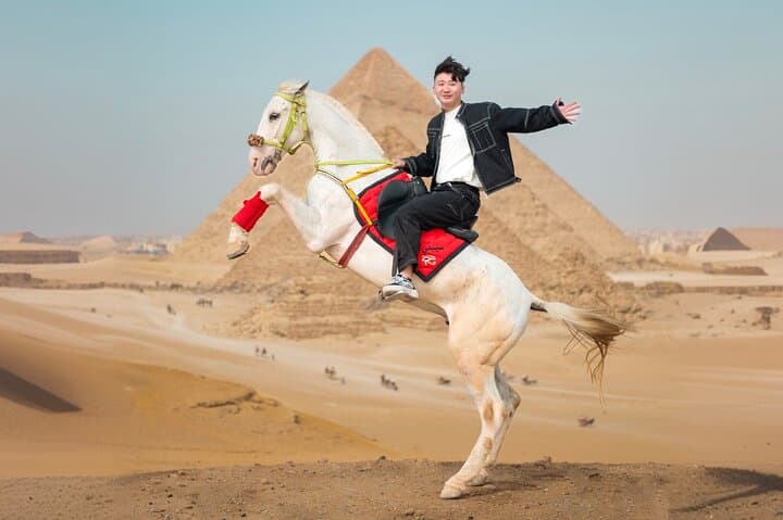Giza Pyramids Photoshoot & tour with Jumping Horse, Camel, Sphinx