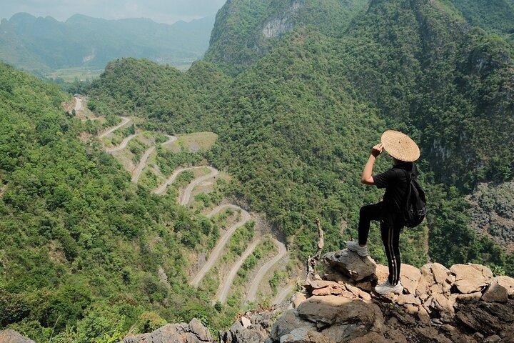 Excursão de dia inteiro em Cao Bang Ban Gioc Cachoeira Angel Eye Moutain