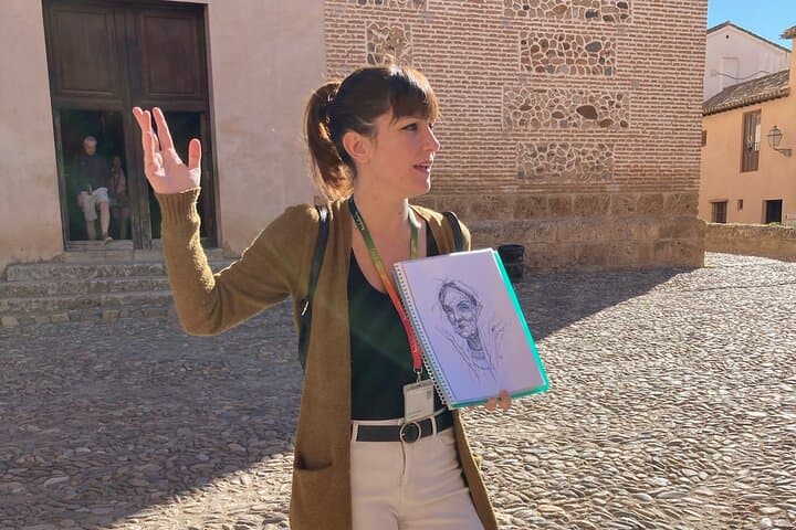 Private Tour of the Alhambra to travel back in time. NO TICKETS